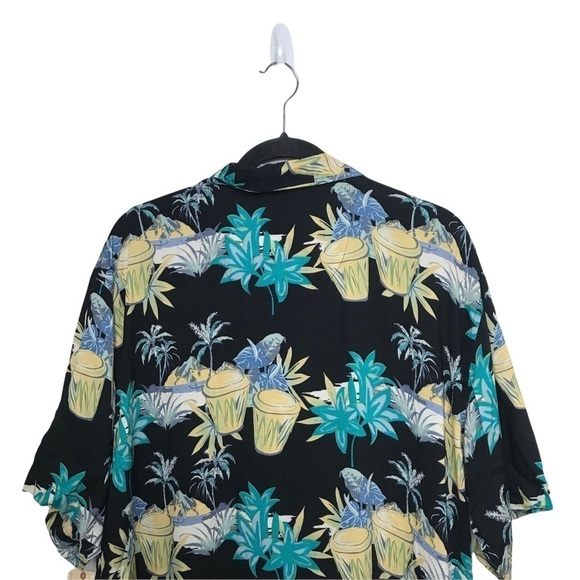 Cherokee Waikiki Wear Black Tropical Print Short Sleeve Aloha Shirt NWT Large - Picture 5 of 9